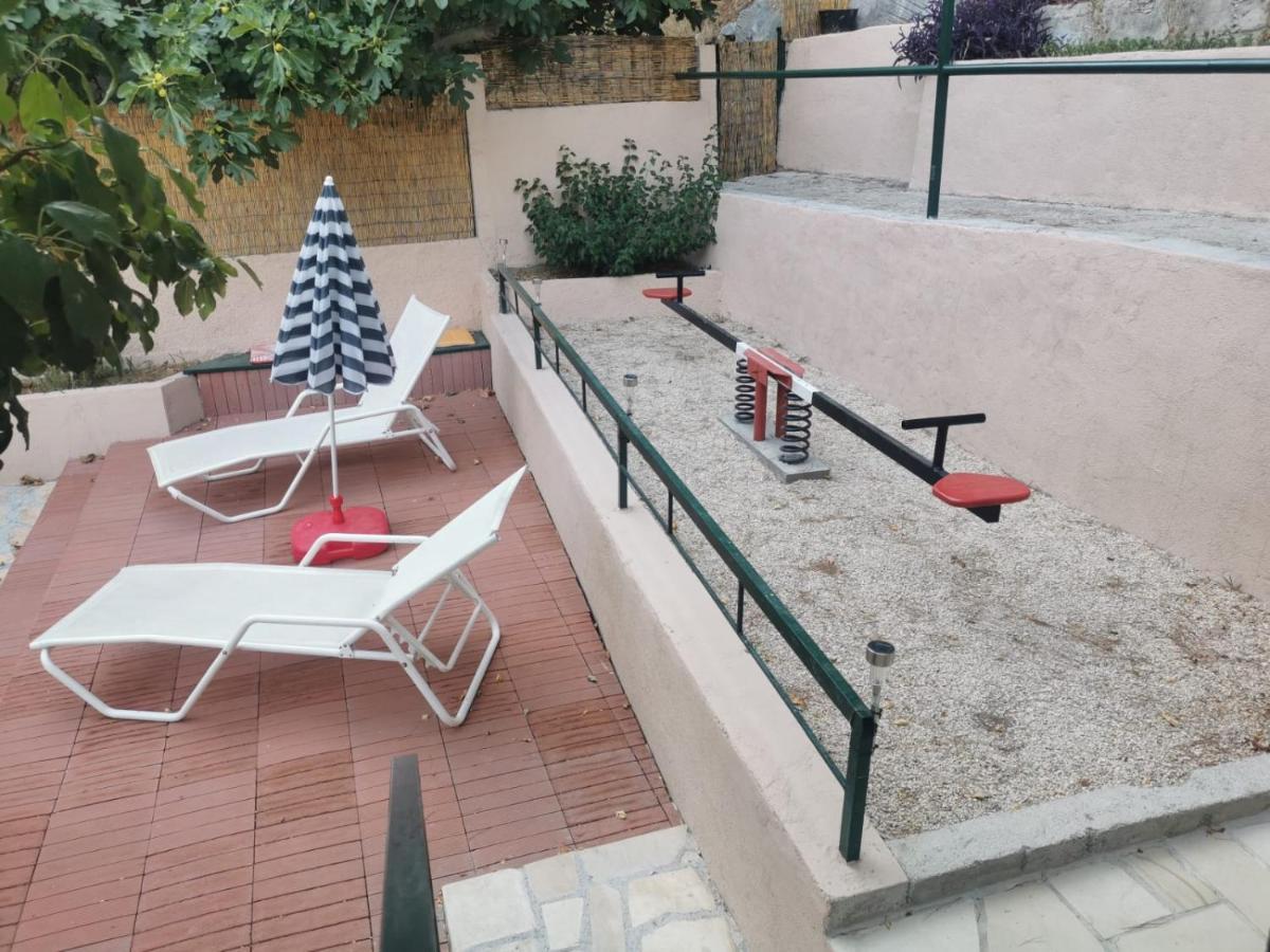 Big And Spacious Apartment In The Heart Of Omis Exterior photo